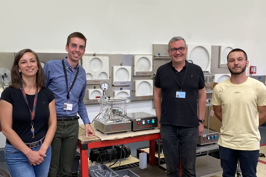 JACOMEX is also expertised in customized vacuum testing units, which are used in cosmetics, medical and electronics JACOMEX is also expertised in customized vacuum testing units, which are used in cosmetics, medical and electronics