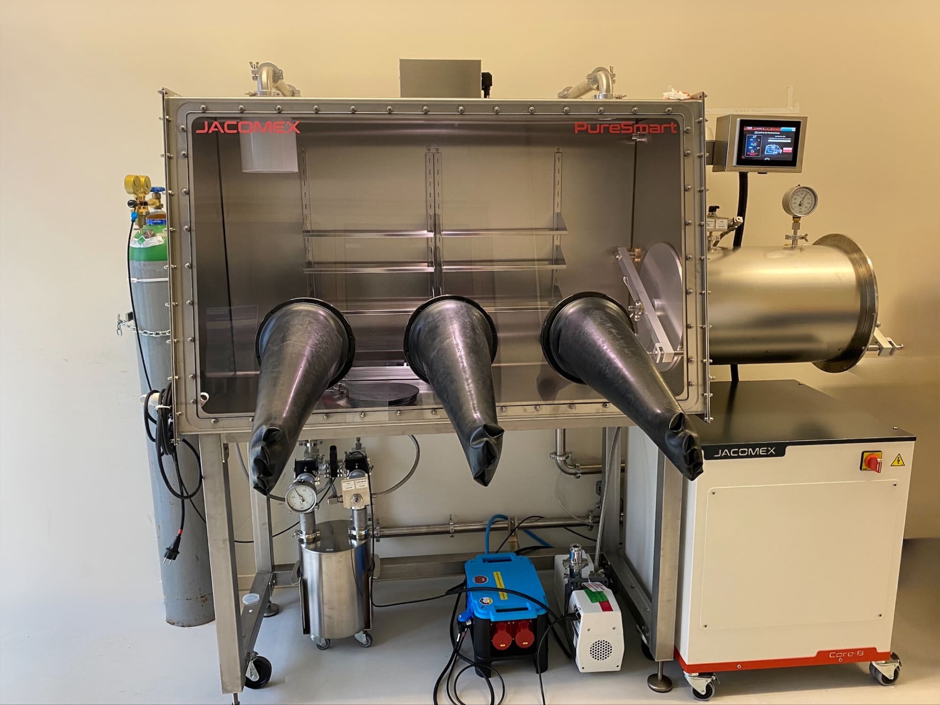 Glovebox voor baanbrekend batterijonderzoek