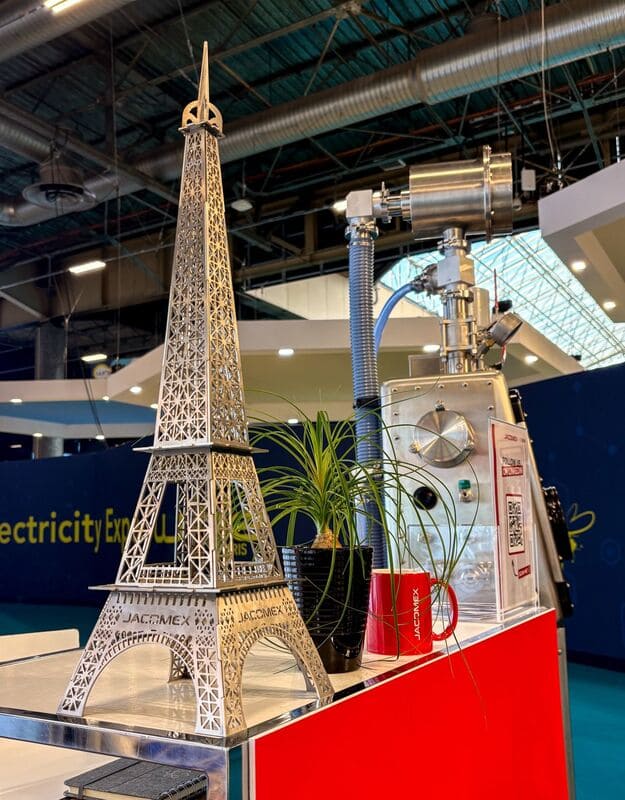 Win the Jacomex stainless steel Eiffel Tower Win the Jacomex stainless steel Eiffel Tower